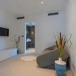 Beautiful Seafront Split 9 Bedrooms Bellamar Vista Retreat *