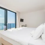 빌라 Beautiful Seafront Split 9 Bedrooms Bellamar Vista Retreat