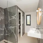 빌라 Beautiful Seafront Split 9 Bedrooms Bellamar Vista Retreat *