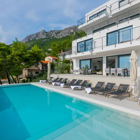 Beautiful Seafront Split 9 Bedrooms Bellamar Vista Retreat 빌라 마카르스카