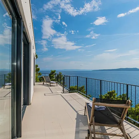 Villa Beautiful Seafront Split 9 Bedrooms Bellamar Vista Retreat *