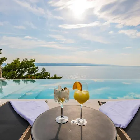 Beautiful Seafront Split 9 Bedrooms Bellamar Vista Retreat * Makarska