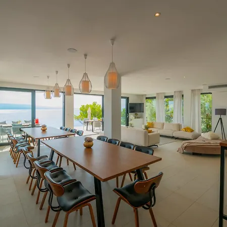 Beautiful Seafront Split 9 Bedrooms Bellamar Vista Retreat Large Heated Infinity Pool Jacuzzi Villa Makarska
