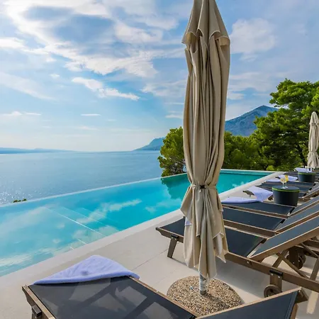 Beautiful Seafront Split 9 Bedrooms Bellamar Vista Retreat Large Heated Infinity Pool Jacuzzi Villa