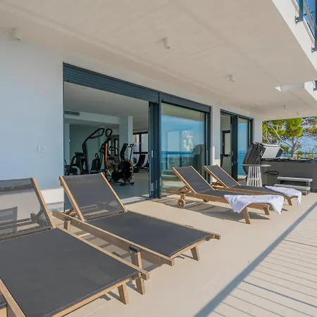 Villa Beautiful Seafront Split 9 Bedrooms Bellamar Vista Retreat Large Heated Infinity Pool Jacuzzi *