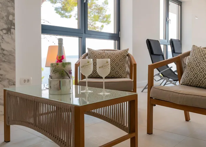 Beautiful Seafront Split 9 Bedrooms Bellamar Vista Retreat * Makarska
